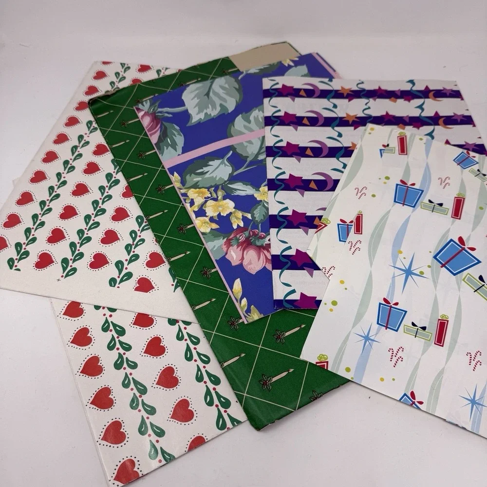 Vintage Lot  Folded Wrapping Paper Gift Wrap Hearts Winter Green‎ Berries